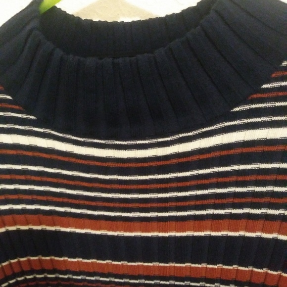 Striped Body Con Dress - Picture 6 of 6